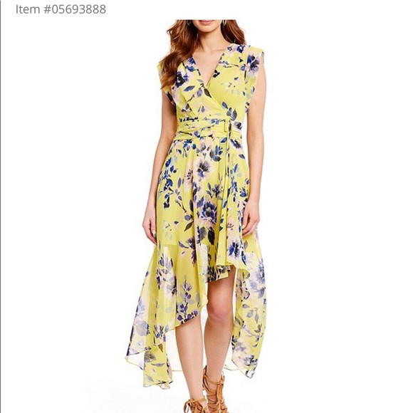 Eliza J V-neck Chiffon Dress - Picture 2 of 2